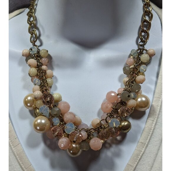 Retro Coquette Glam Pastel Beaded Cluster Necklace - Picture 2 of 6